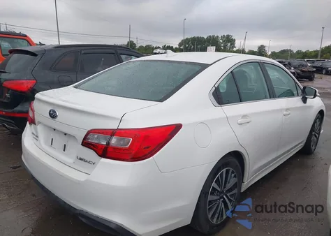 2018 Subaru Legacy 2.5I Premium из США, поврежденный, VIN 4S3BNAC60J3023701